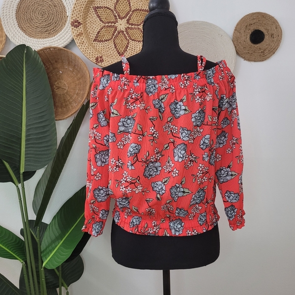 Flowers print off shoulder top- Medium - Picture 3 of 7